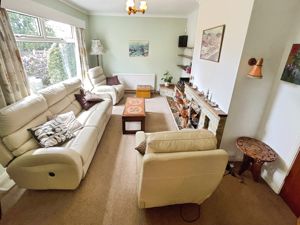 Lounge- click for photo gallery